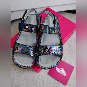 Alegria Women's Multicolor Iridescent Leather Sandals EU 38 LIKE NEW!!